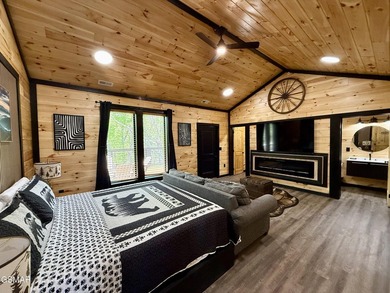 Newly completed in 2026, this stunning contemporary cabin offers - photo 38