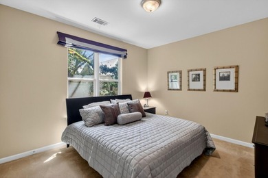 Beautifully maintained 3 bedroom, 2 bath third-floor condo in - photo 10