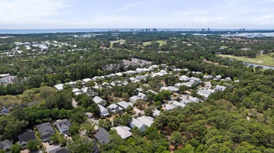 This 3 bed / 2 bath Florida Cottage style home in the lush and - photo 41