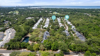 This 3 bed / 2 bath Florida Cottage style home in the lush and - photo 45