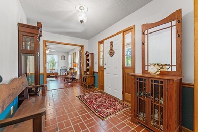 Unique Low Country custom-built home in The Glade, a welcoming - photo 2