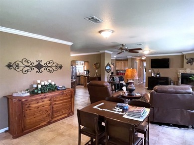 Welcome to this expansive 11-acre countryside retreat, perfect - photo 5