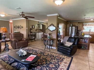 Welcome to this expansive 11-acre countryside retreat, perfect - photo 9