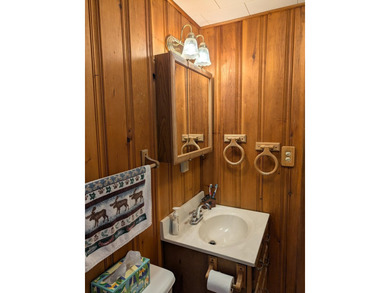 3 bedroom 1 bath home on 4 lots with 2.5 car attached garage and - photo 18
