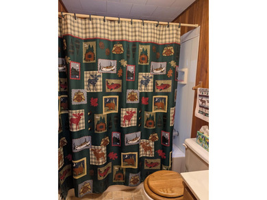 3 bedroom 1 bath home on 4 lots with 2.5 car attached garage and - photo 19