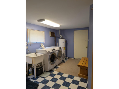 3 bedroom 1 bath home on 4 lots with 2.5 car attached garage and - photo 20