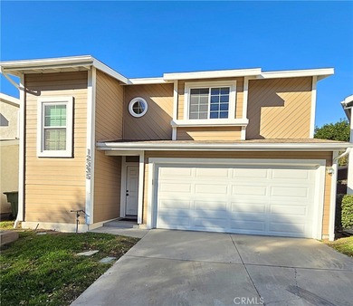 Hansen Lake Townhome/Townhouse For Sale in Pacoima California