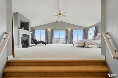 Wake up to see the sunrise over Lake Erie! Unique lakefront home - photo 33