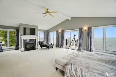 Wake up to see the sunrise over Lake Erie! Unique lakefront home - photo 36