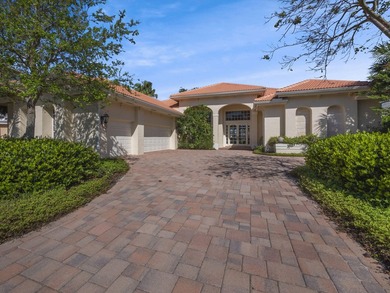 (private lake, pond, coastal) Home For Sale in Palm Beach Gardens Florida
