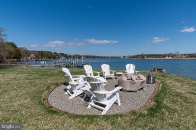 Experience refined waterfront living in this stunning - photo 9