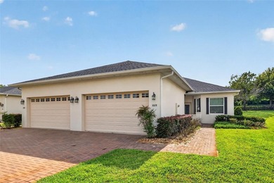Lake Palatlakaha Home For Sale in Groveland Florida