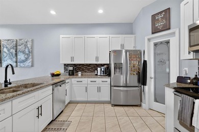 Welcome to the highly sought-after gated community of Villas at - photo 3
