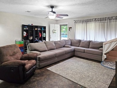 Beautiful 4BR/3BA brick home with over 2,100 sq ft in the - photo 9