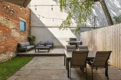 Welcome to this beautifully maintained approximately 1,065 sq - photo 1