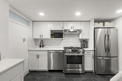 Welcome to this beautifully maintained approximately 1,065 sq - photo 7