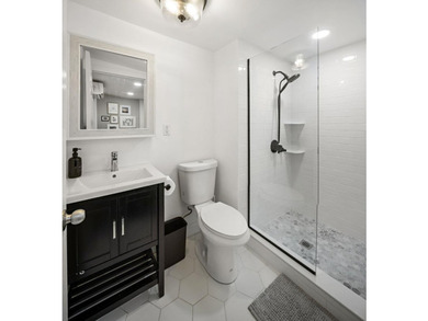 Welcome to this beautifully maintained approximately 1,065 sq - photo 10