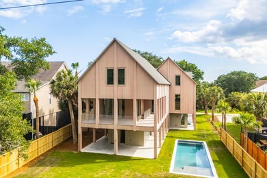 Set just blocks from the beach on one of Edisto Beach's quietest - photo 1