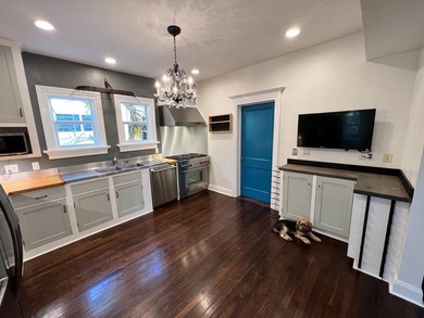 Stunningly restored 4 bed/2 bath Spanish Mission with Deco - photo 11