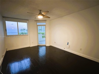 STUNNING MIAMI BEACH 2 BEDROOM, 2 BATHROOMS CONDO FACING THE