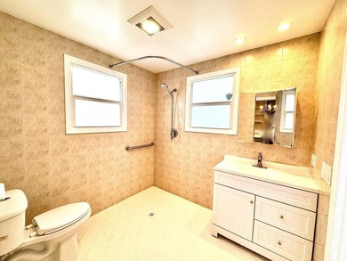 Stunningly restored 4 bed/2 bath Spanish Mission with Deco - photo 22