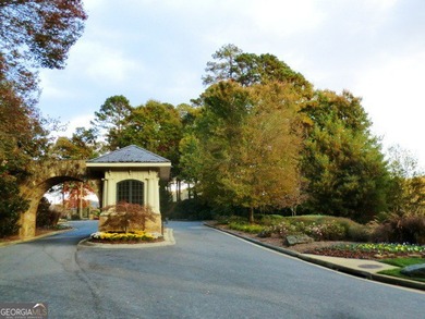 Tucked away on a quiet, no-outlet street with minimal traffic - photo 5