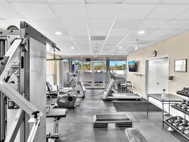 STUNNING MIAMI BEACH 2 BEDROOM, 2 BATHROOMS CONDO FACING THE