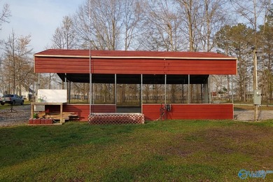 Enjoy a perfect retreat on this well maintained, fully fenced - photo 2
