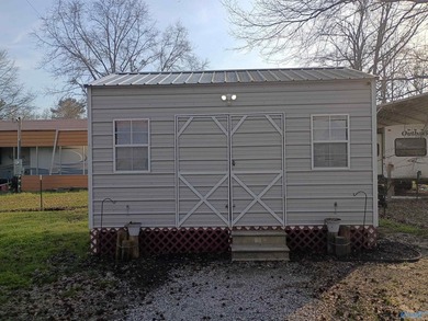 Enjoy a perfect retreat on this well maintained, fully fenced - photo 6