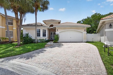 A true resort home on a large, premium pie shaped lot, with high - photo 2