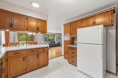 Beautiful lannon stone greets you as you approach this 3 bedroom - photo 13