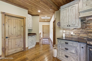 Exceptional Watts Bar Lake Retreat with Heated Saltwater Pool - photo 16