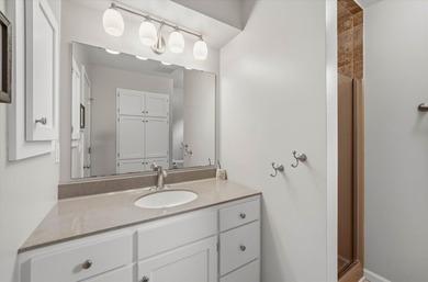 Beautiful lannon stone greets you as you approach this 3 bedroom - photo 20