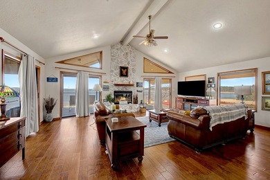 Waterfront retreat in the desirable Westwood subdivision on Lake - photo 8