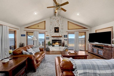 Waterfront retreat in the desirable Westwood subdivision on Lake - photo 10