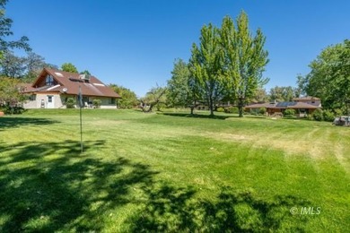 Welcome to 120 Desiderata in beautiful West Bishop. Situated on - photo 5