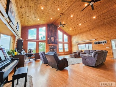 Welcome to your own slice of Idaho hobby-farm heaven in the - photo 14