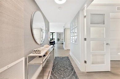 Meticulously updated and furnished Chateaumere Royale - photo 4