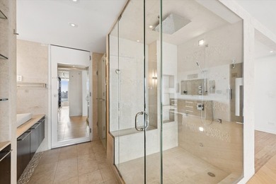An extraordinary and rarely available combined residence - photo 36
