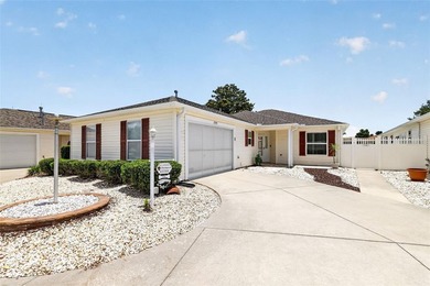 BOND PAID!! NO CARPET in This 3BR, 2BA ANNA MARIA COURTYARD - photo 1