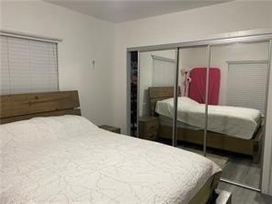 FIRST-FLOOR CORNER UNIT! Bright 2-bedroom, 1-bath on the first - photo 1