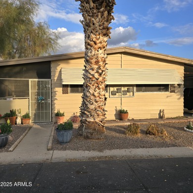 ON LEASED LAND: Motivated seller. Look at this beautiful 3