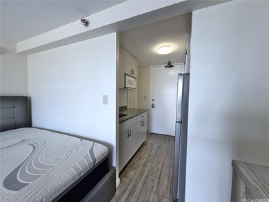 Turnkey high-floor studio in excellent condition - fully - photo 5
