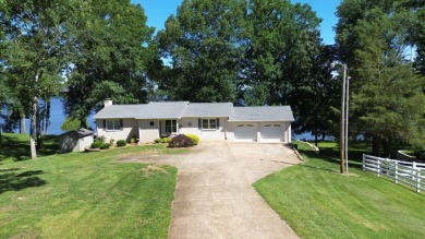 Lake Home For Sale in Big Sandy, Tennessee