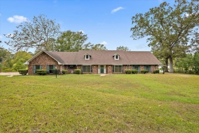 Lake Home For Sale in Vicksburg, Mississippi