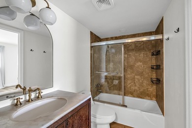 Welcome to this move-in-ready, freshly updated condo perfectly - photo 15