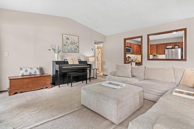 Enjoy the comfort and convenience of true main-level living in - photo 3
