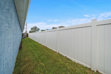 Charming home in desirable Lynn Haven, just minutes from the - photo 4