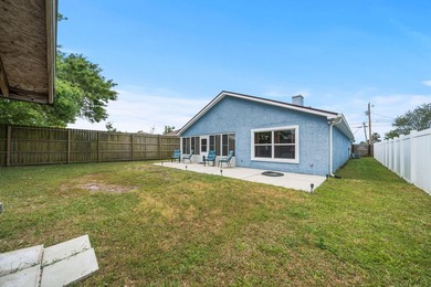 Charming home in desirable Lynn Haven, just minutes from the - photo 5