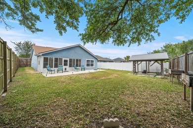 Charming home in desirable Lynn Haven, just minutes from the - photo 6
